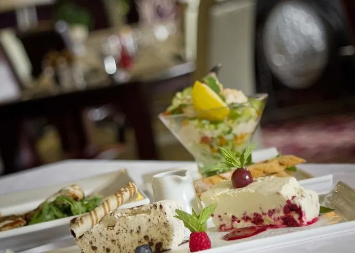 Hotel Downe Arms Country