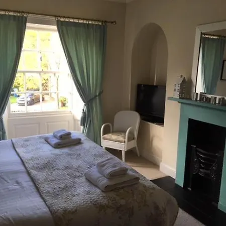 Downe Arms Country מלון 4*